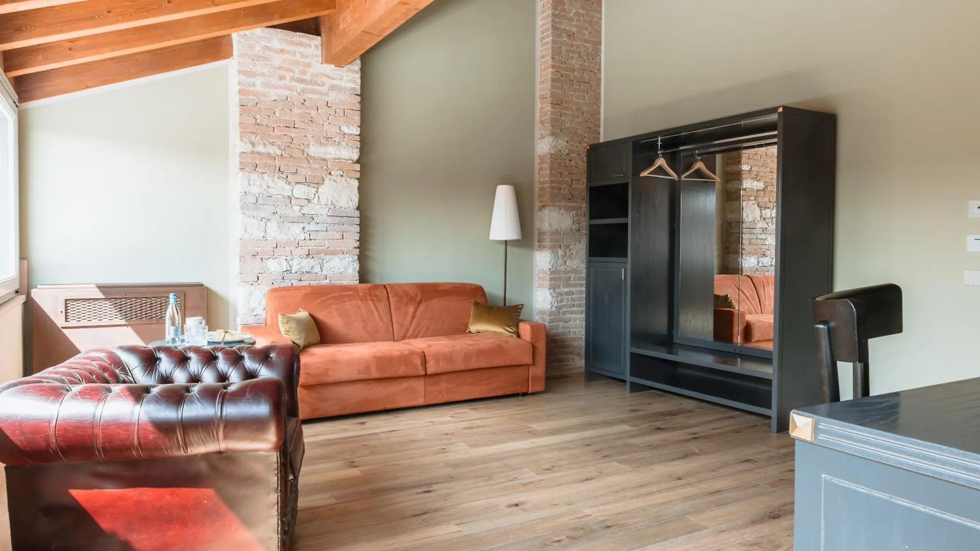 Pavillon Suite & Apartments Peschiera del Garda 0*,