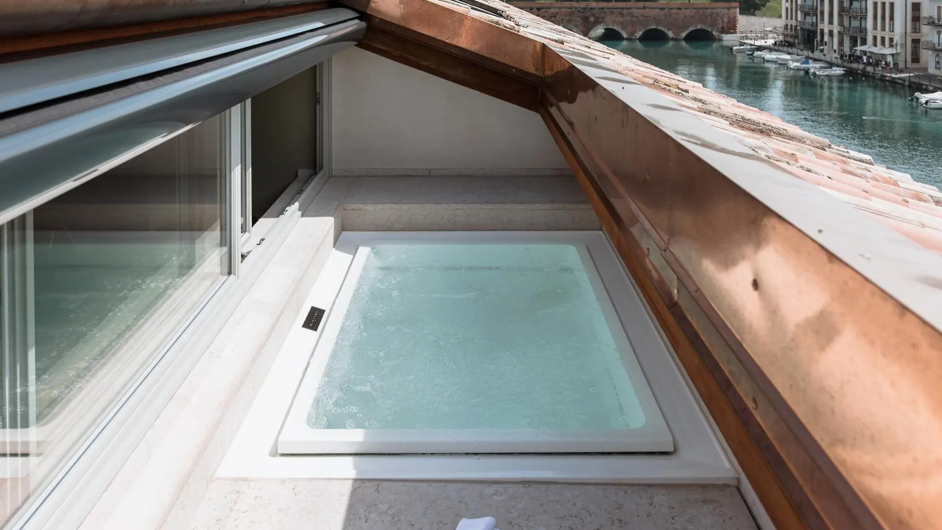 Pavillon Suite Peschiera del Garda