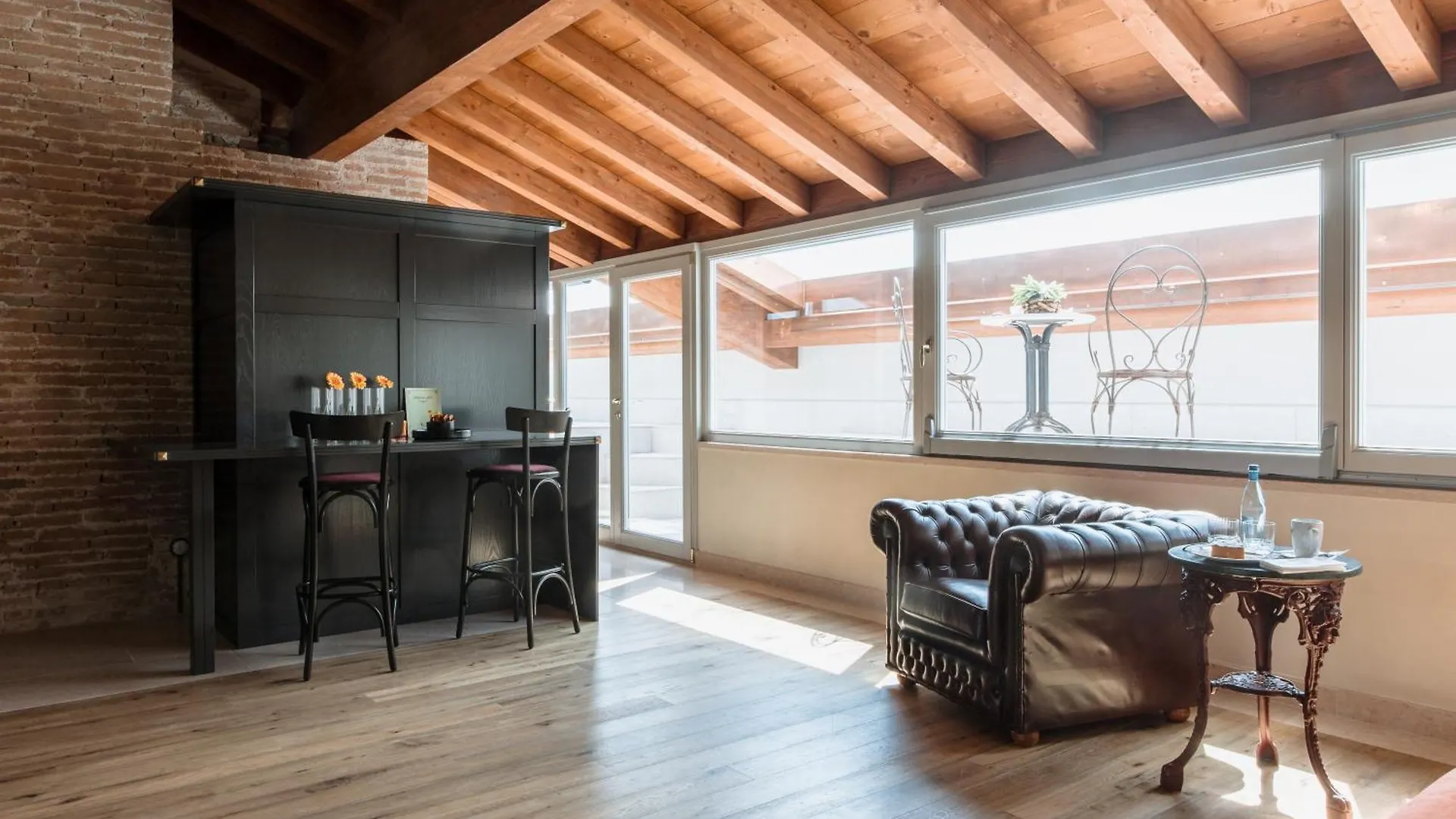 Pavillon Suite & Apartments Peschiera del Garda Italia