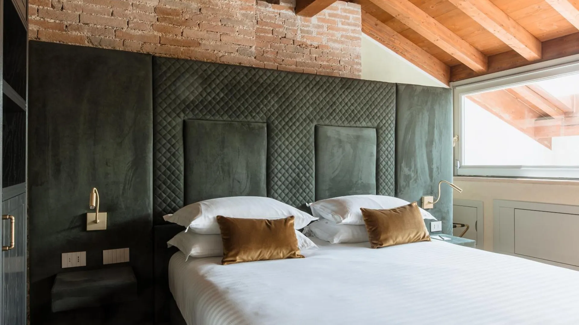 Pavillon Suite Peschiera del Garda Italien