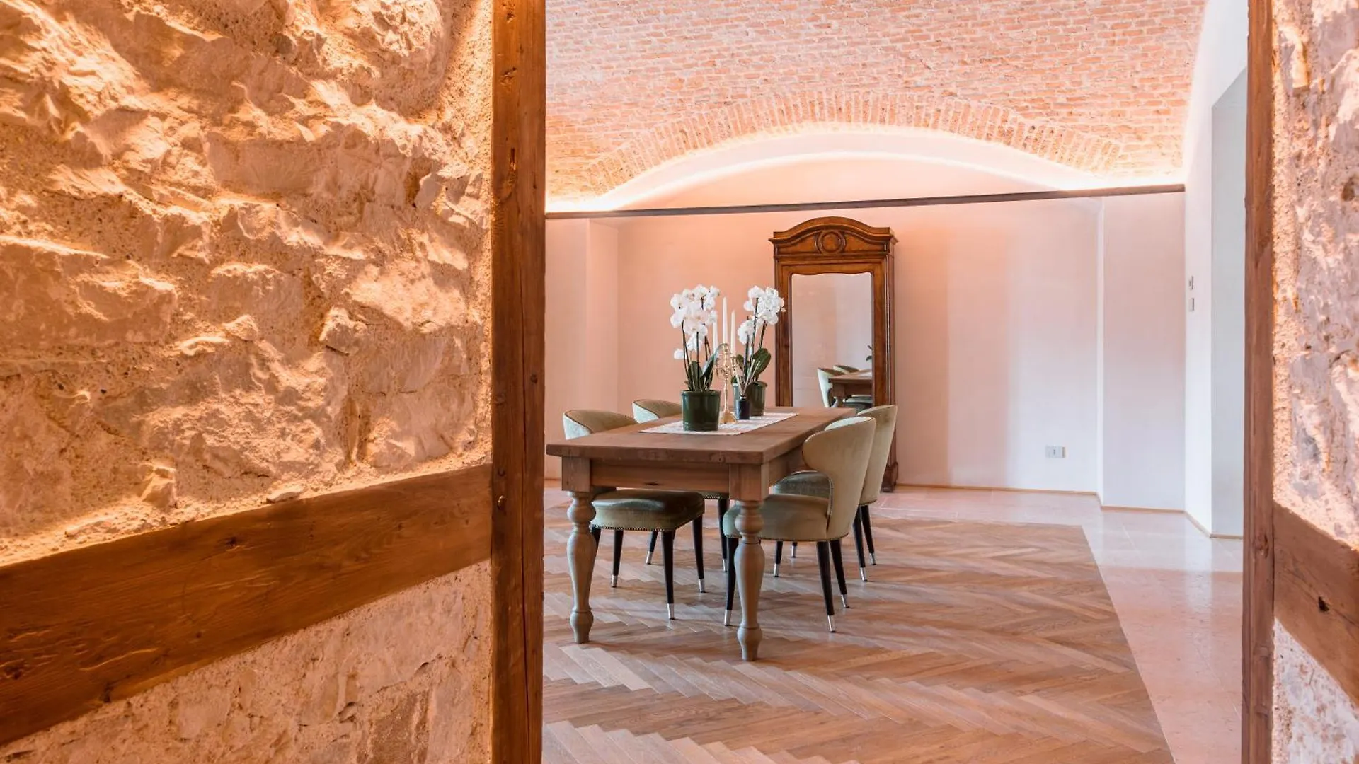 Pavillon Suite & Apartments Peschiera del Garda Hotel