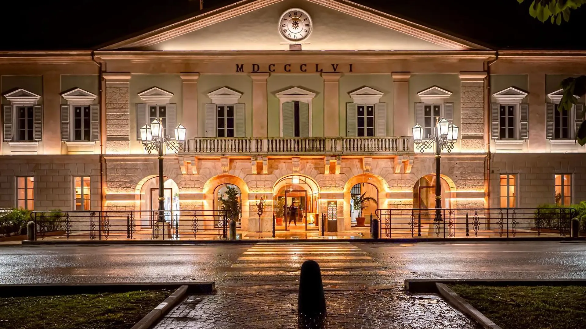 Pavillon Suite location