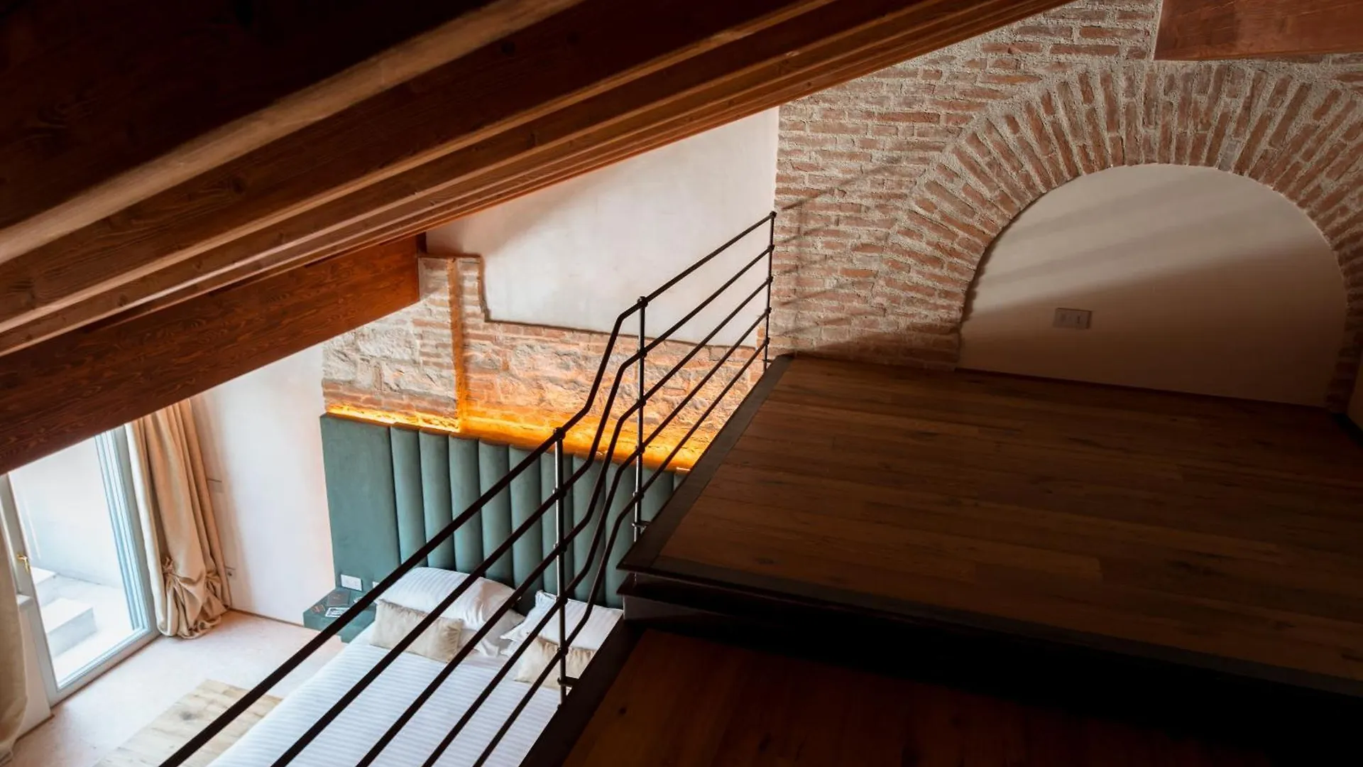Hotel Pavillon Suite & Apartments Peschiera del Garda Italy